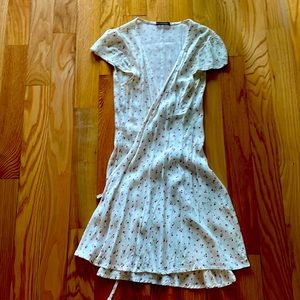 Never worn brandy Melville wrap dress